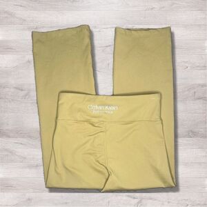 NWT Calvin Klein performance crop legging size medium